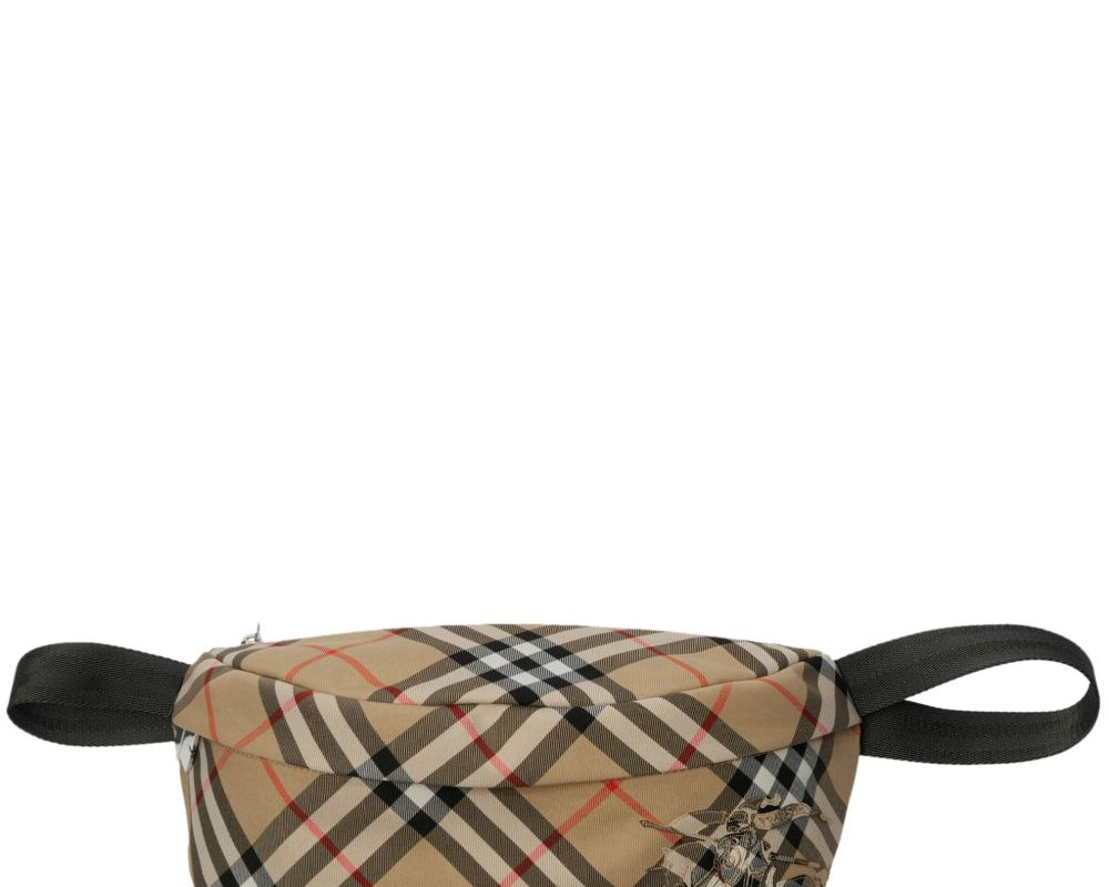 Burberry FAQ: Scarves, Beanies & Heritage Check Style