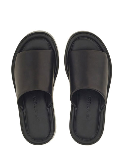 Sandales Ferragamo noires