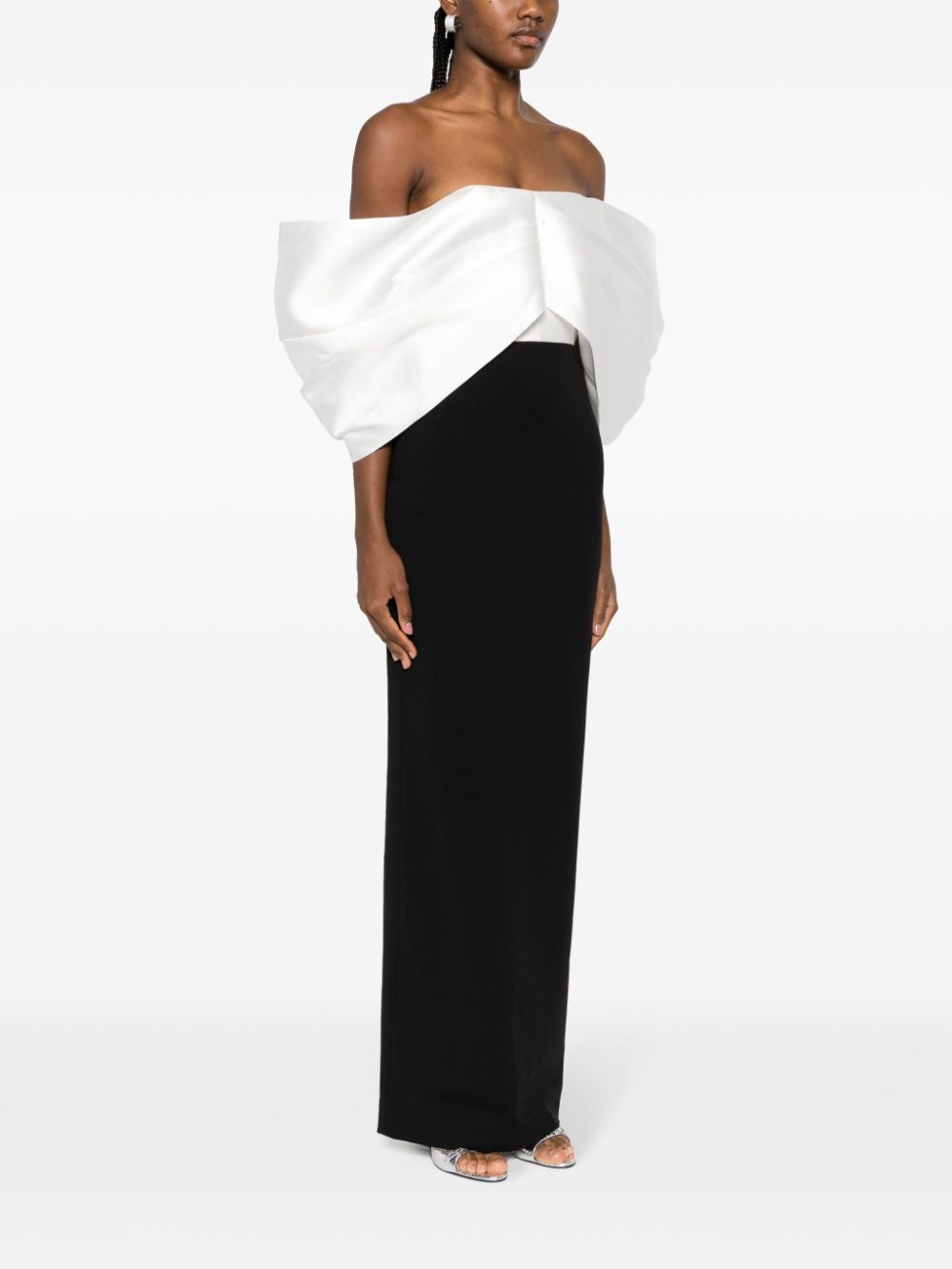 Solace London Dresses Robe longue beige en satin duchesse