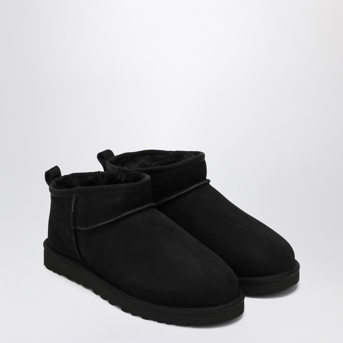 1137391LE_R_UGG-BLK.b.jpg