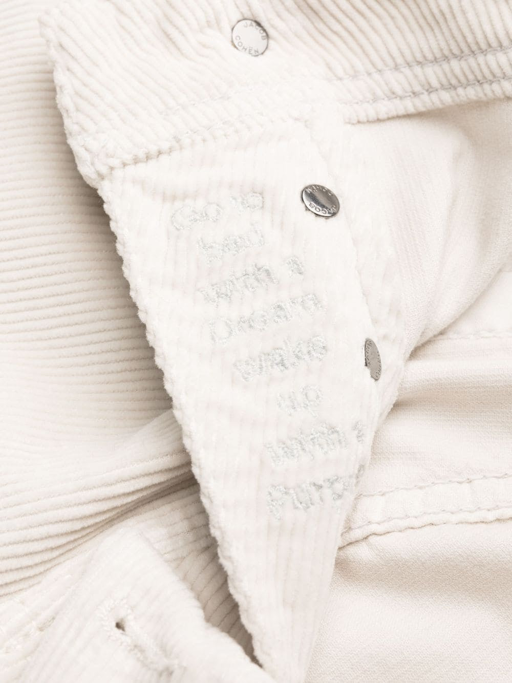 Vaqueros Jacob Cohen de pana de algodón elástico blanco