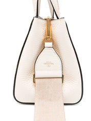 Sacs Valentino Garavani. Petit sac à main beige