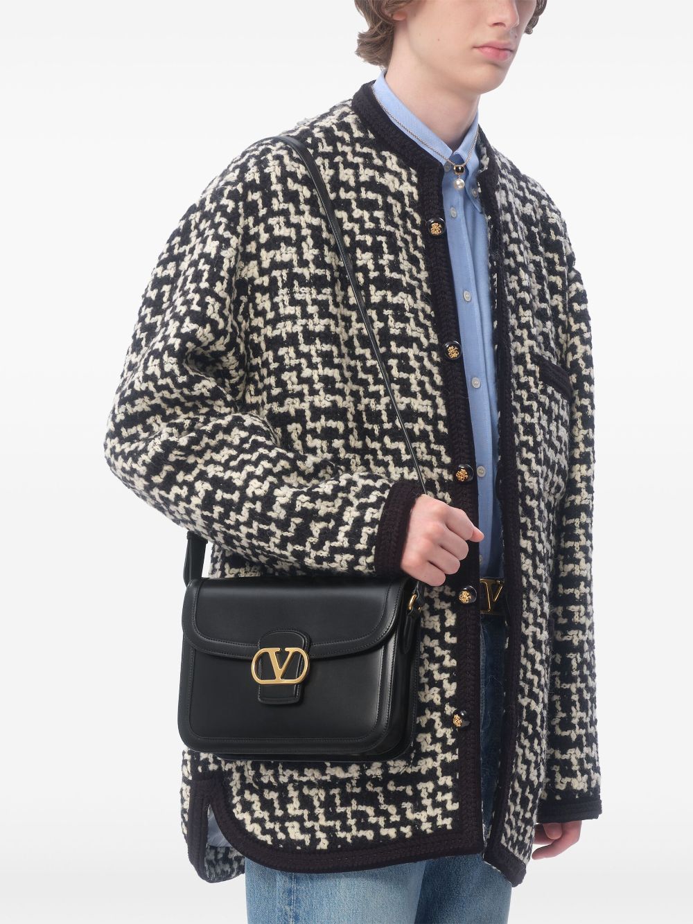 Sacs Valentino Garavani. Sac bandoulière en cuir noir