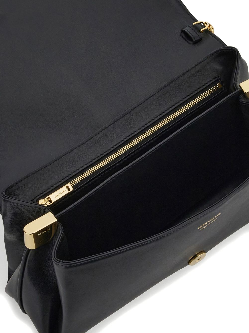 Sacs Ferragamo. Noir
