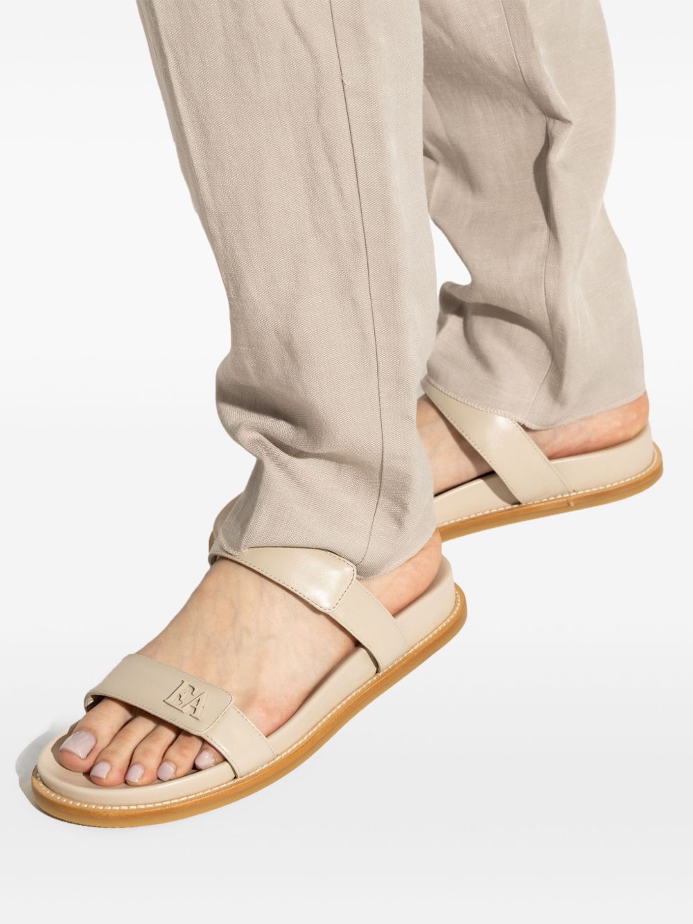 Sandalias EXCLUSIVAS EMPORIO ARMANI en piel beige