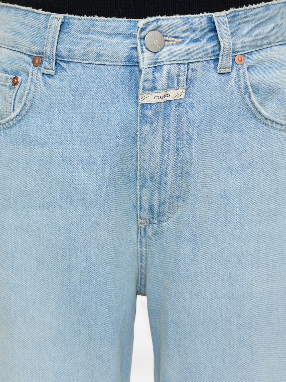 Jean fermé bleu clair denim