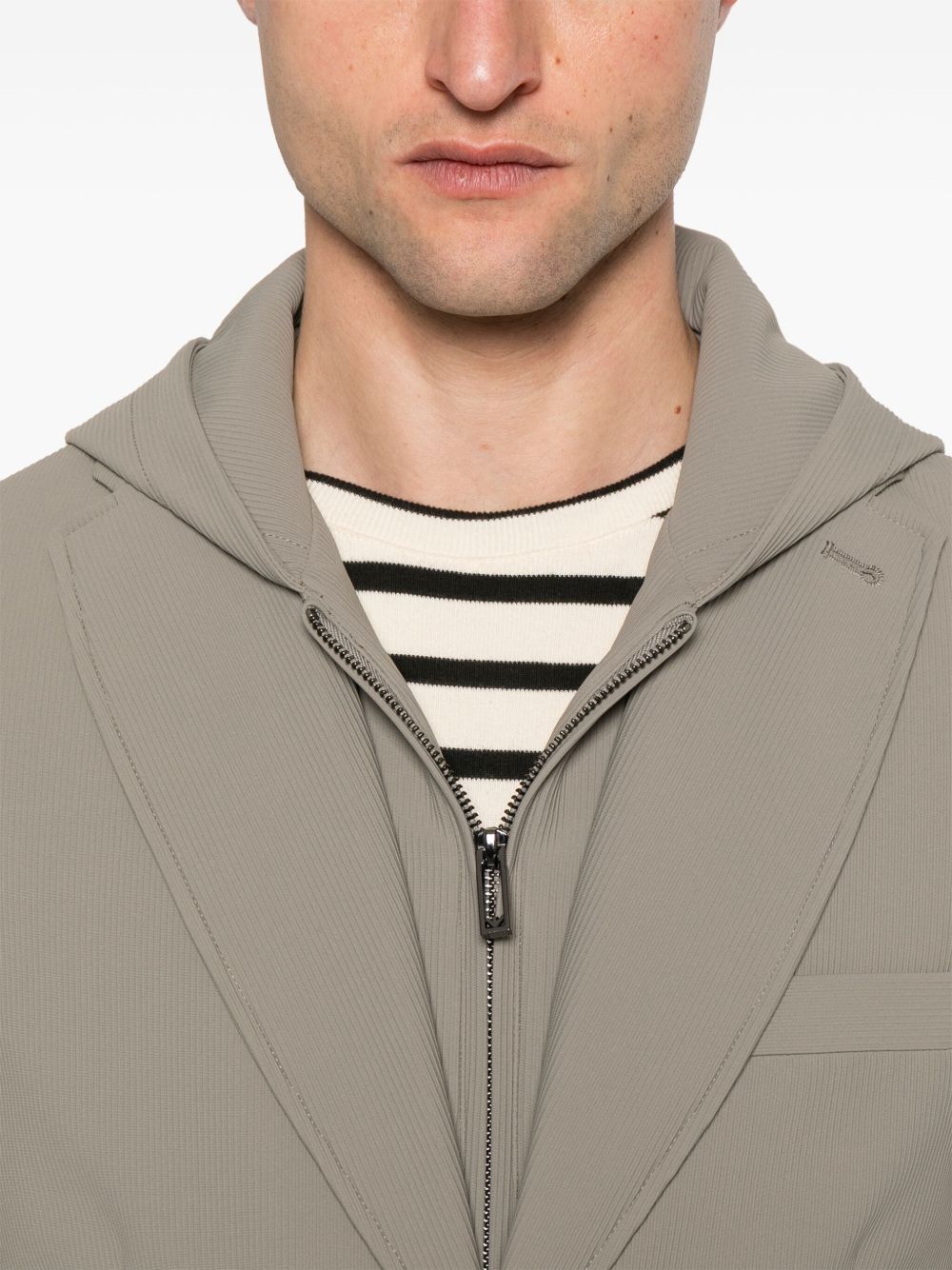 EXCLUSIVITÉ EMPORIO ARMANI Vestes Blazer beige en nylon à capuche