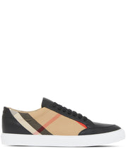 Burberry Sneakers Black calf leather-blend