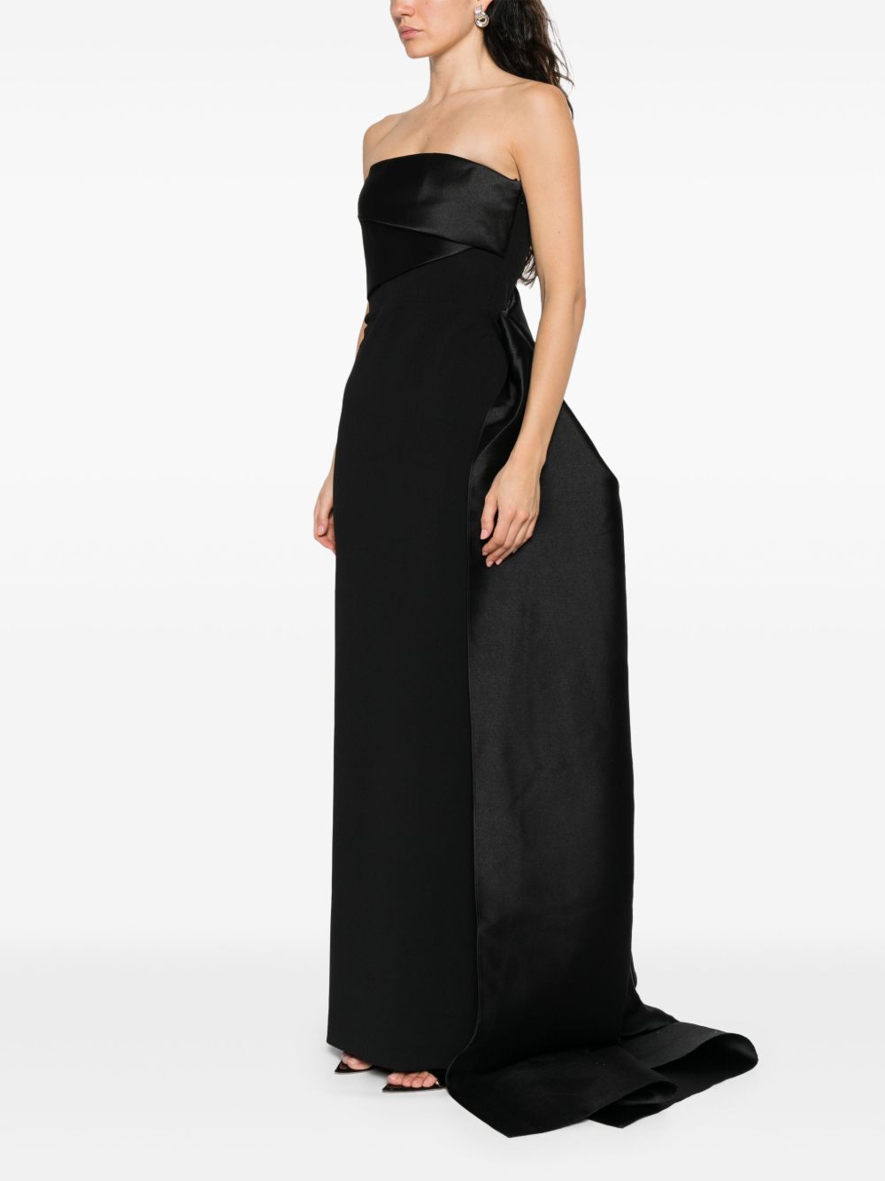 Robe longue noire à épaules dénudées Kinsley de Solace London