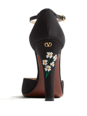 Valentino Garavani With Heel Black