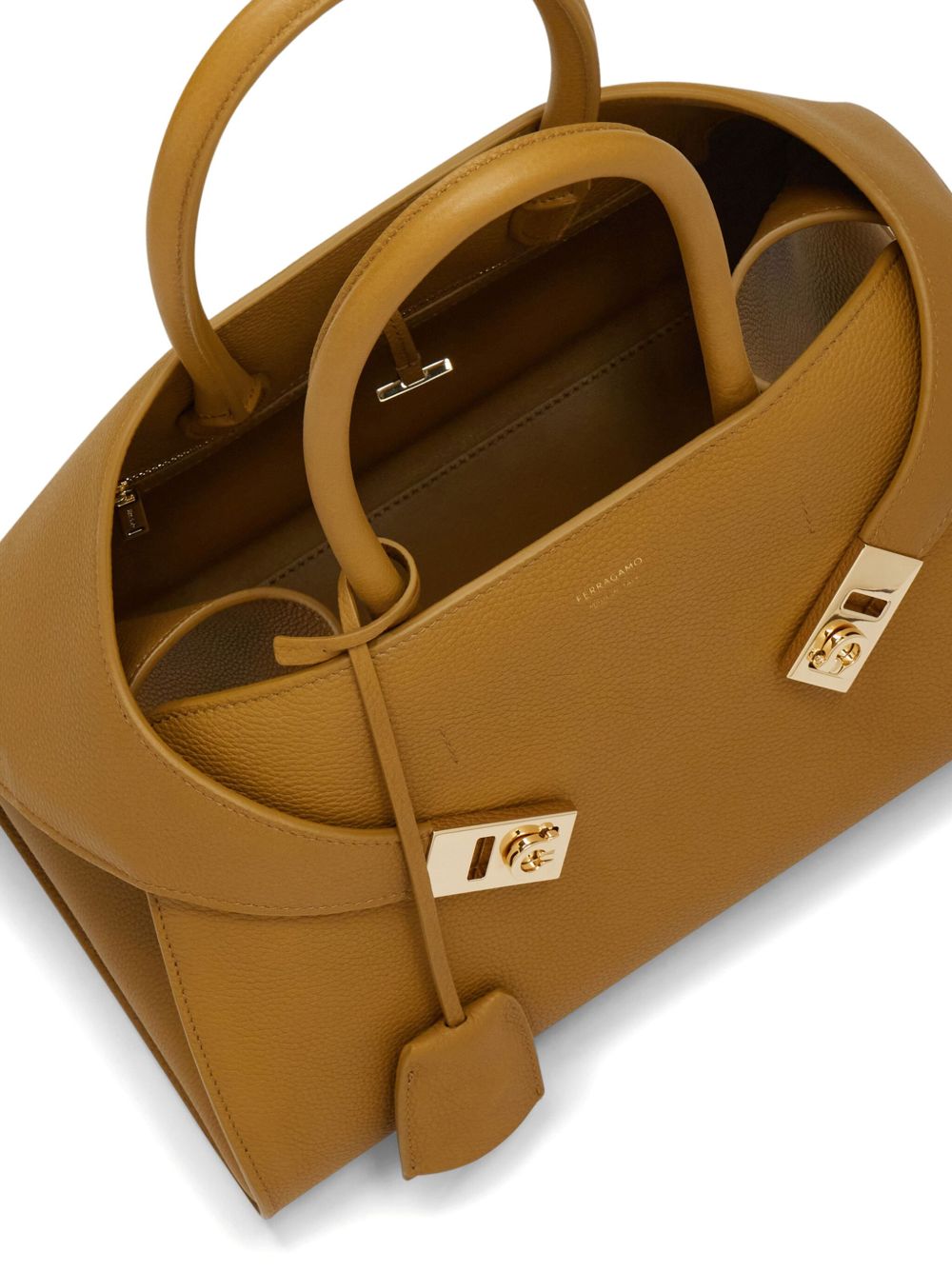 Sacs Ferragamo. Sac fourre-tout en cuir marron