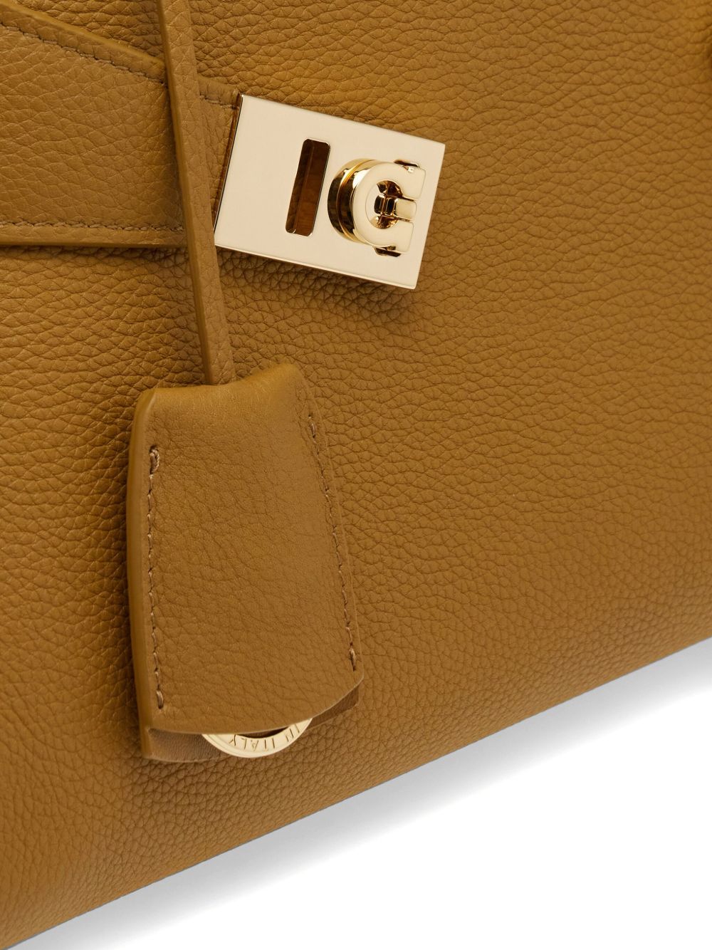 Sacs Ferragamo. Sac fourre-tout en cuir marron