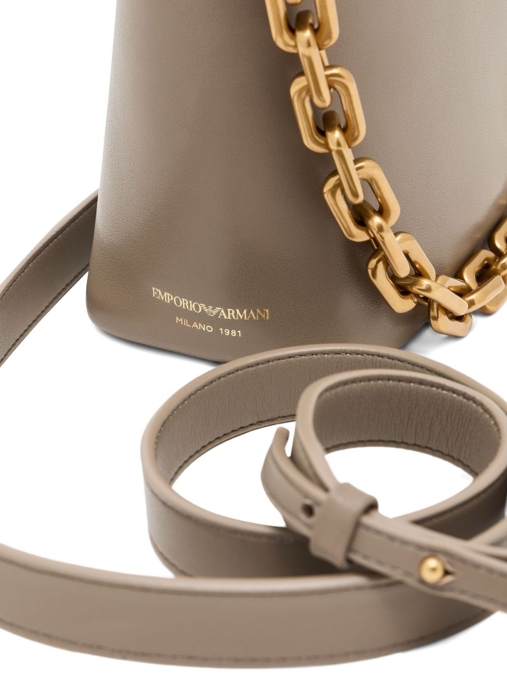 Bolsos Emporio Armani... Gris paloma