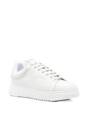 Zapatillas deportivas exclusivas de EMPORIO ARMANI en piel de becerro blanca