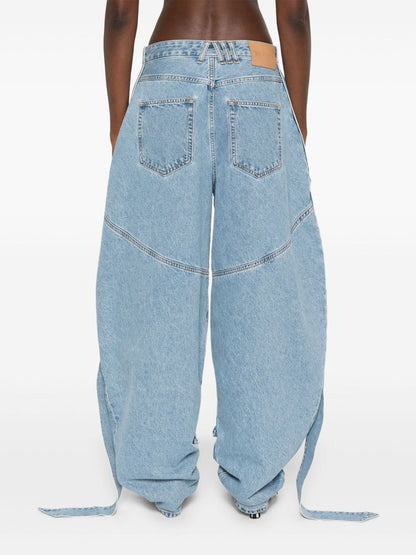 El denim de pierna ancha azul claro de Attico Jeans