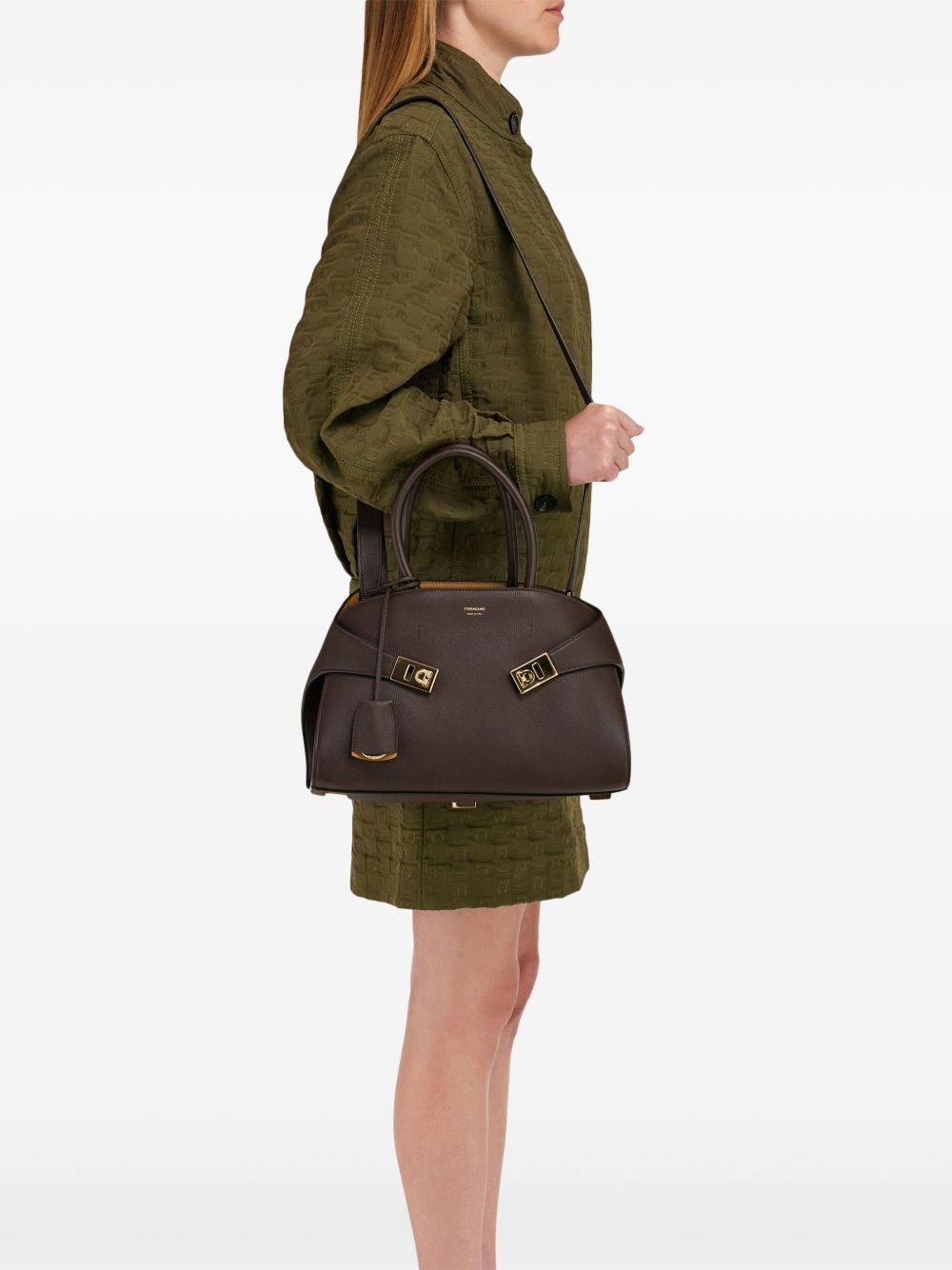 Sacs Ferragamo Petit sac fourre-tout en cuir marron