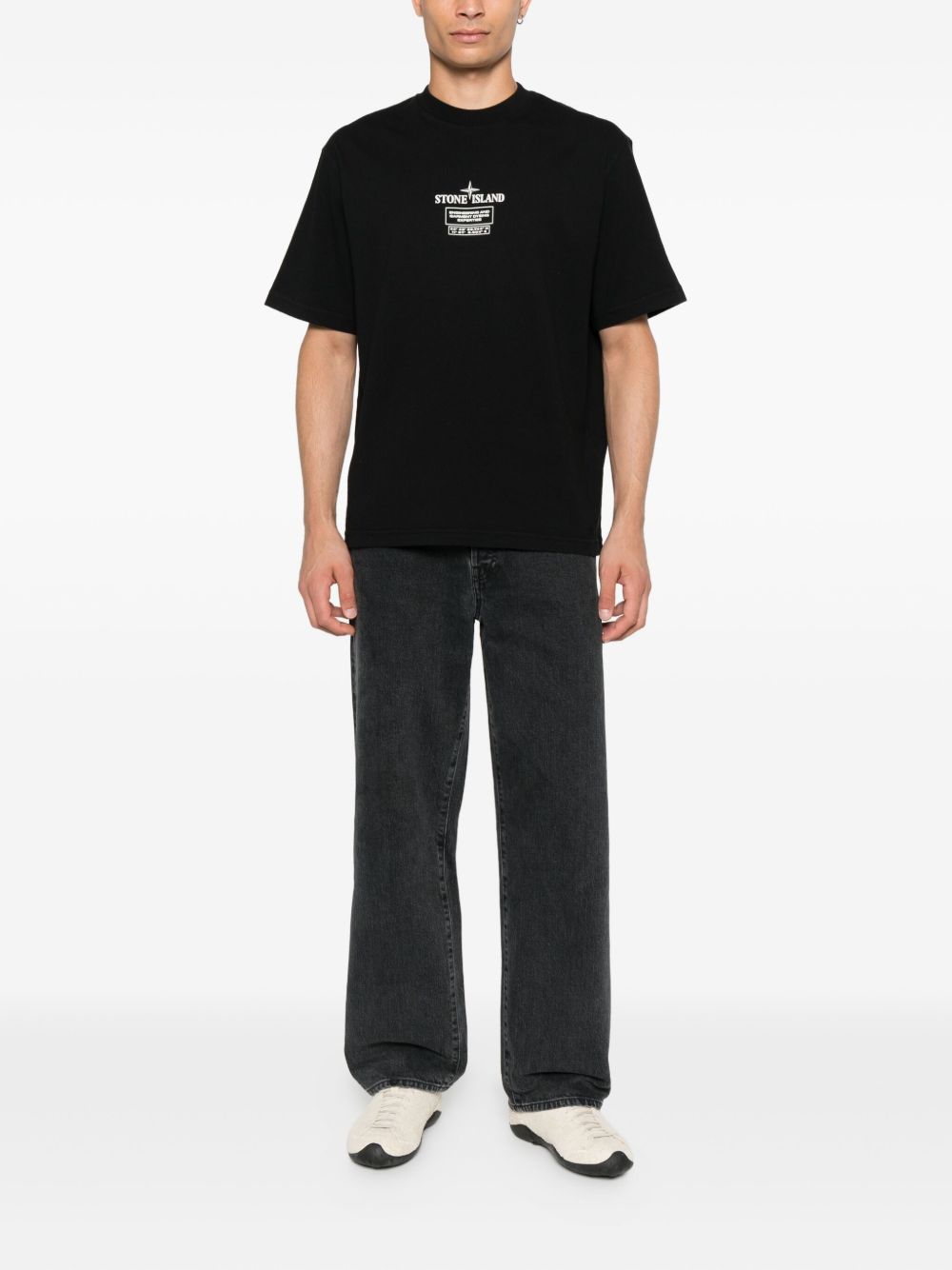 Camisetas y polos de Stone Island Camiseta negra de algodón con logotipo