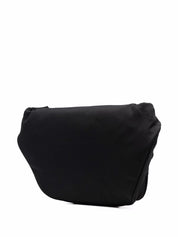 Sacs Balenciaga. Sac ceinture noir en nylon recyclé