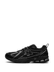 New Balance Sneakers Black