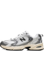 Zapatillas New Balance Plateadas