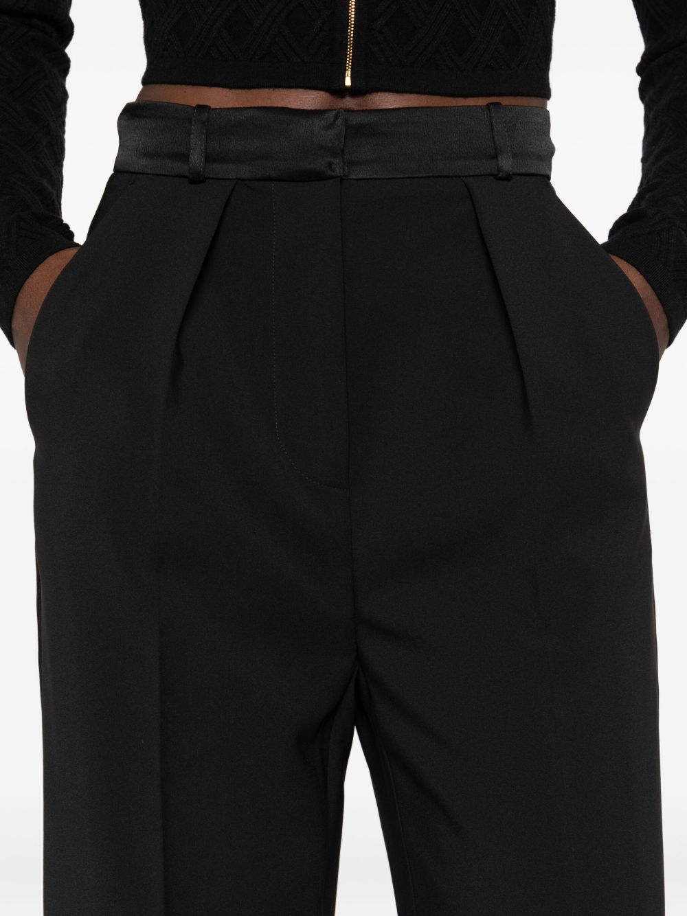 Pantalones Elisabetta Franchi negros de pierna acampanada