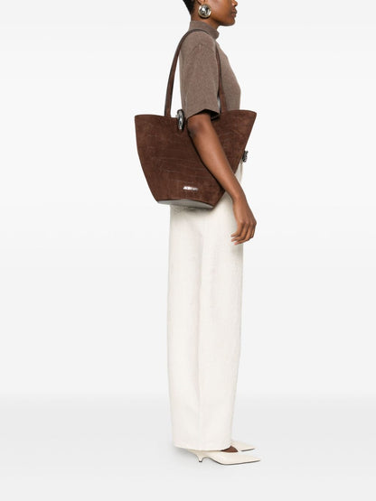 Jacquemus brown suede bucket bag — Le Bambola Moyen