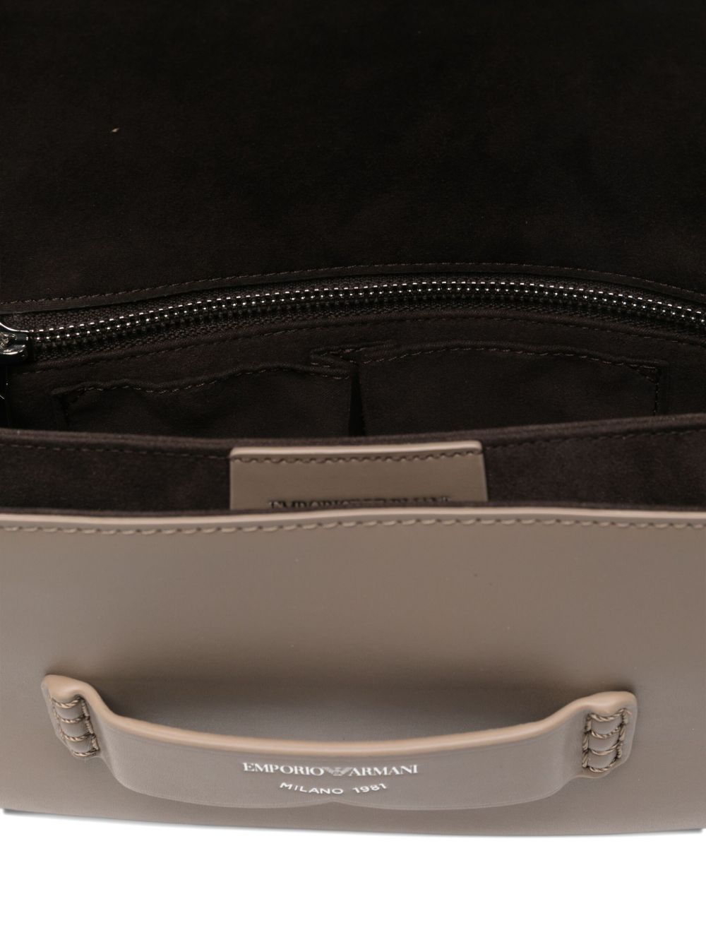 Sacs Emporio Armani. Gris tourterelle