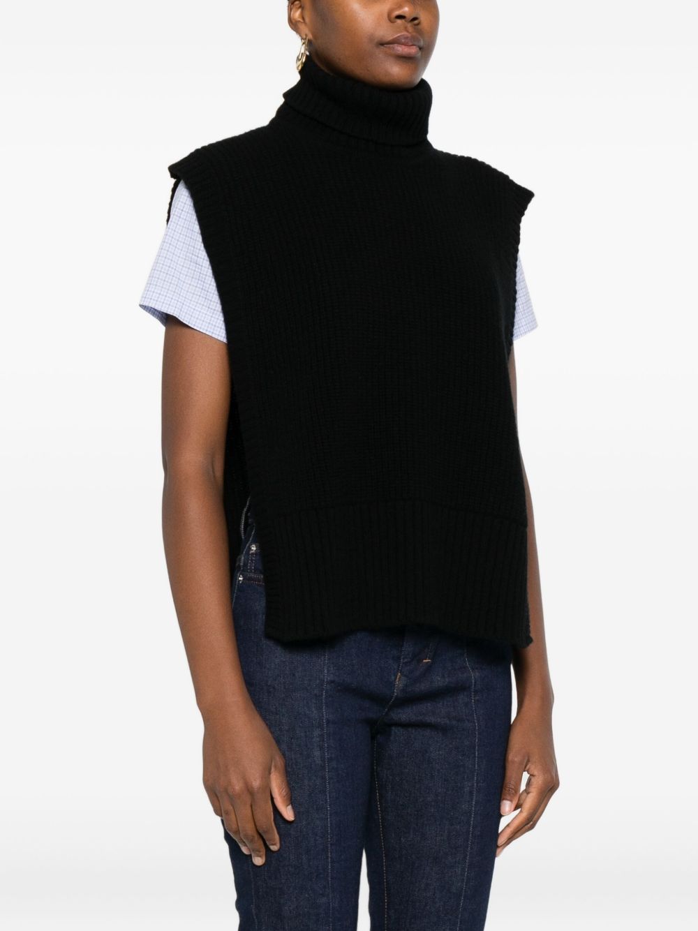 Black Wool Turtleneck Sweater — DAVANTINO