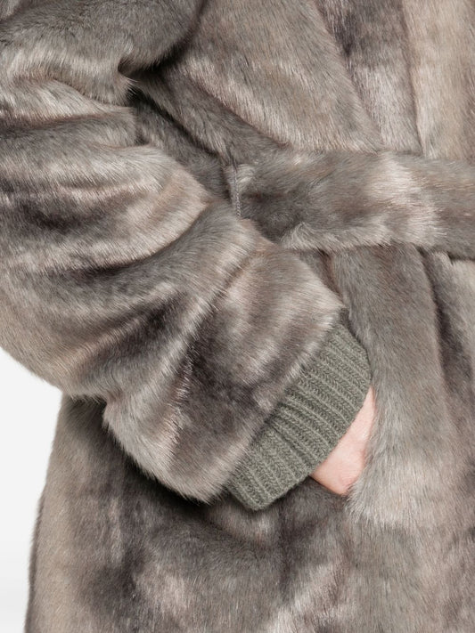 Grey Faux Fur Coat — THELAURENT