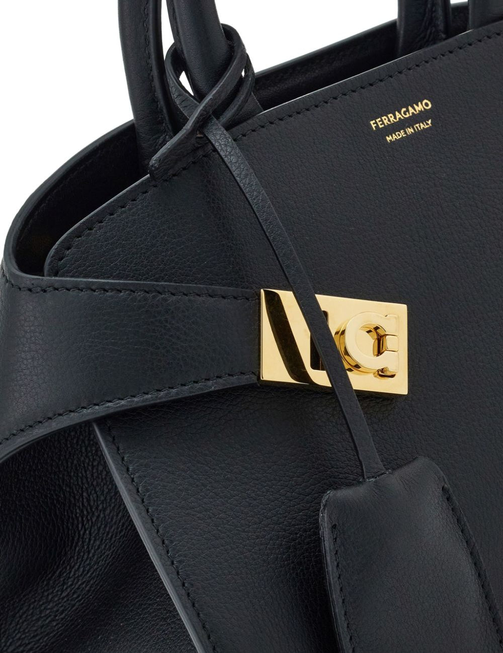 190146668---ss26---ferragamopre---215975768853009_1_p.jpg