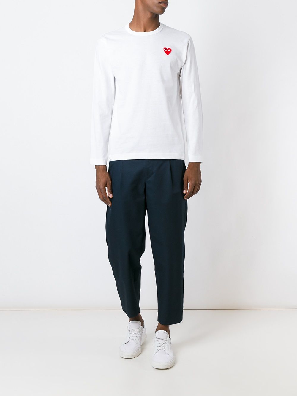 Comme des Garçons White T-shirt: Effortless Elegance