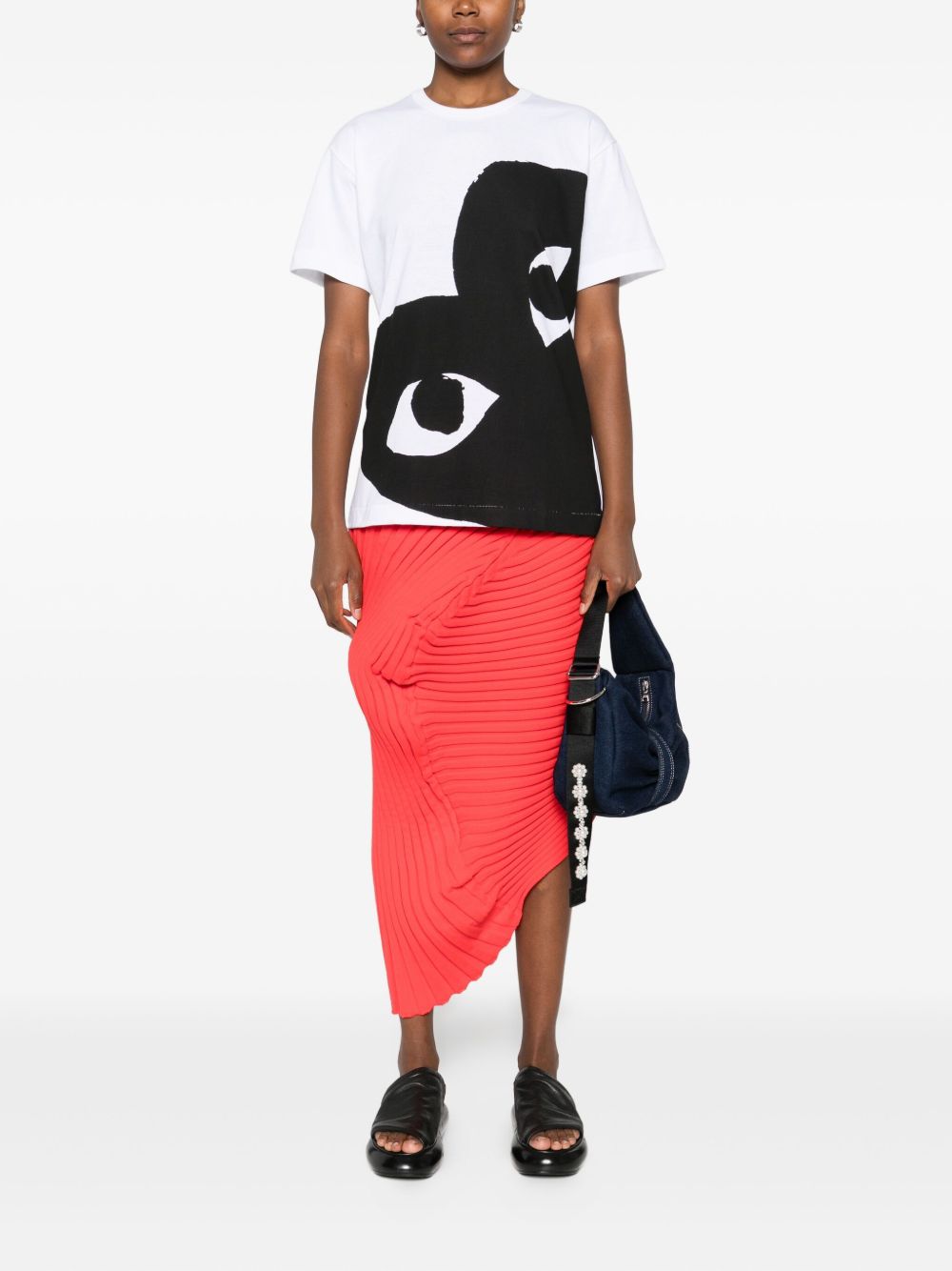 Comme des Garçons White T-Shirt: Effortless Elegance