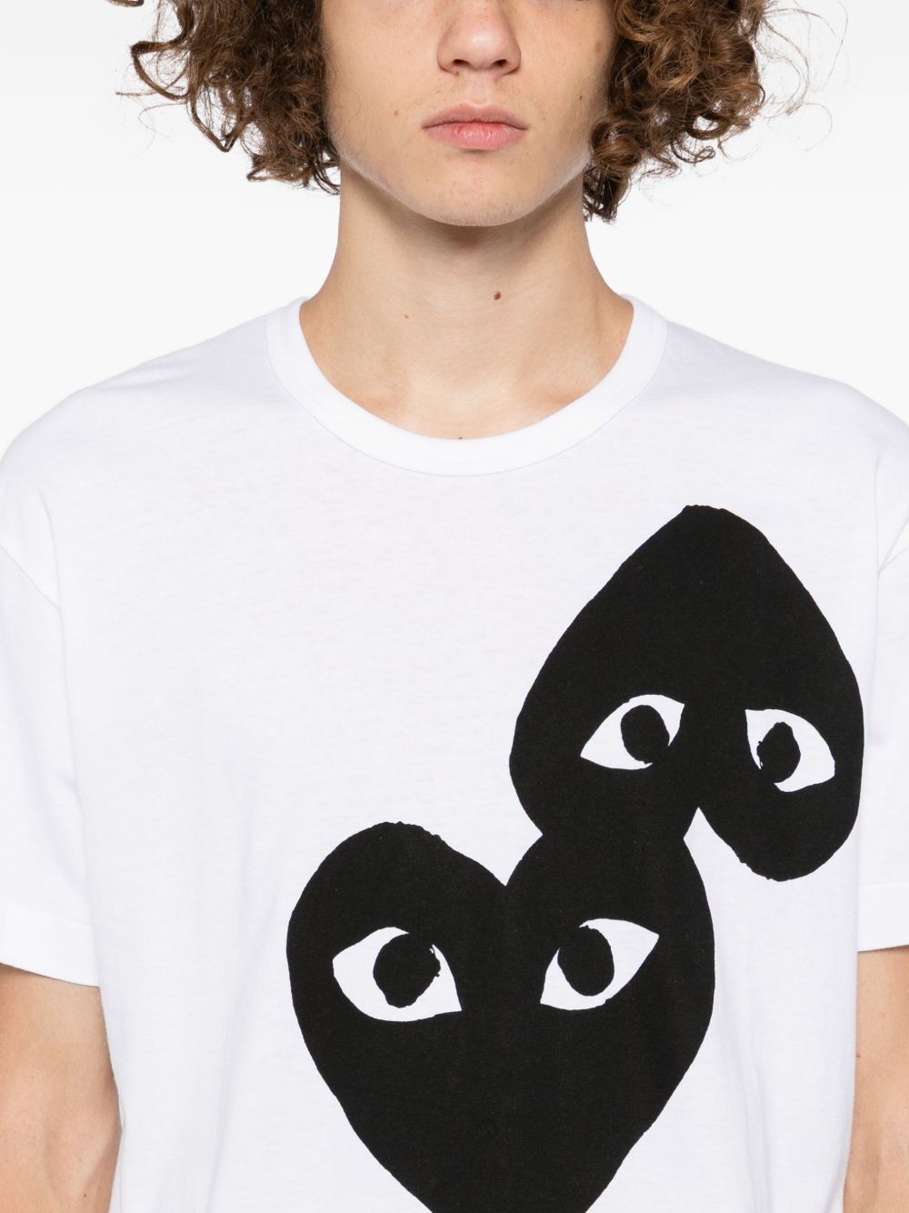 Comme des Garçons White T-Shirt: Effortless Elegance