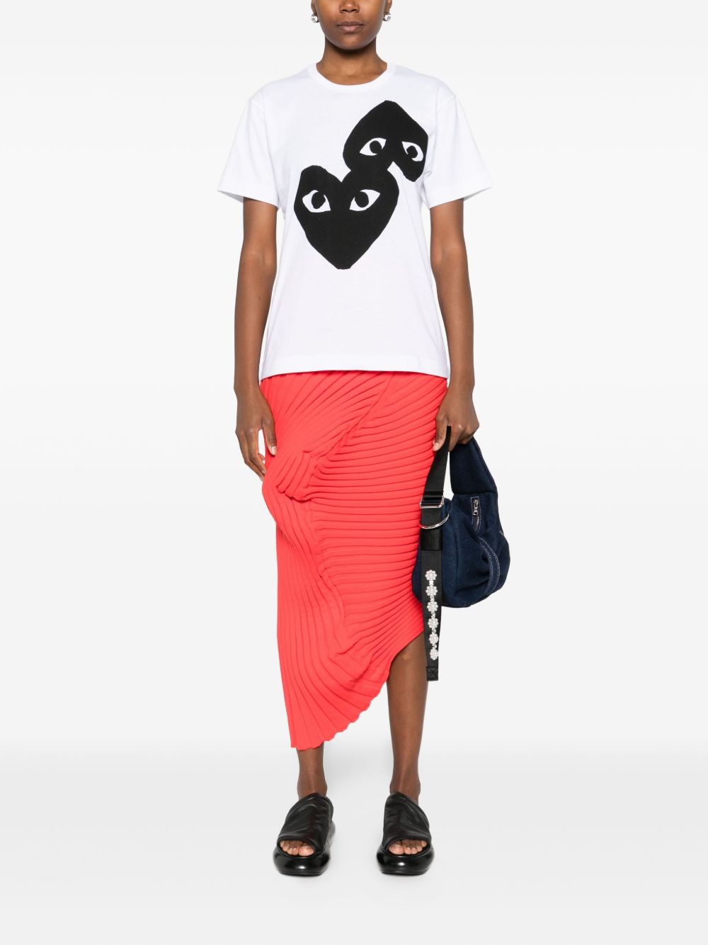 Comme des Garçons White T-Shirt: Effortless Elegance