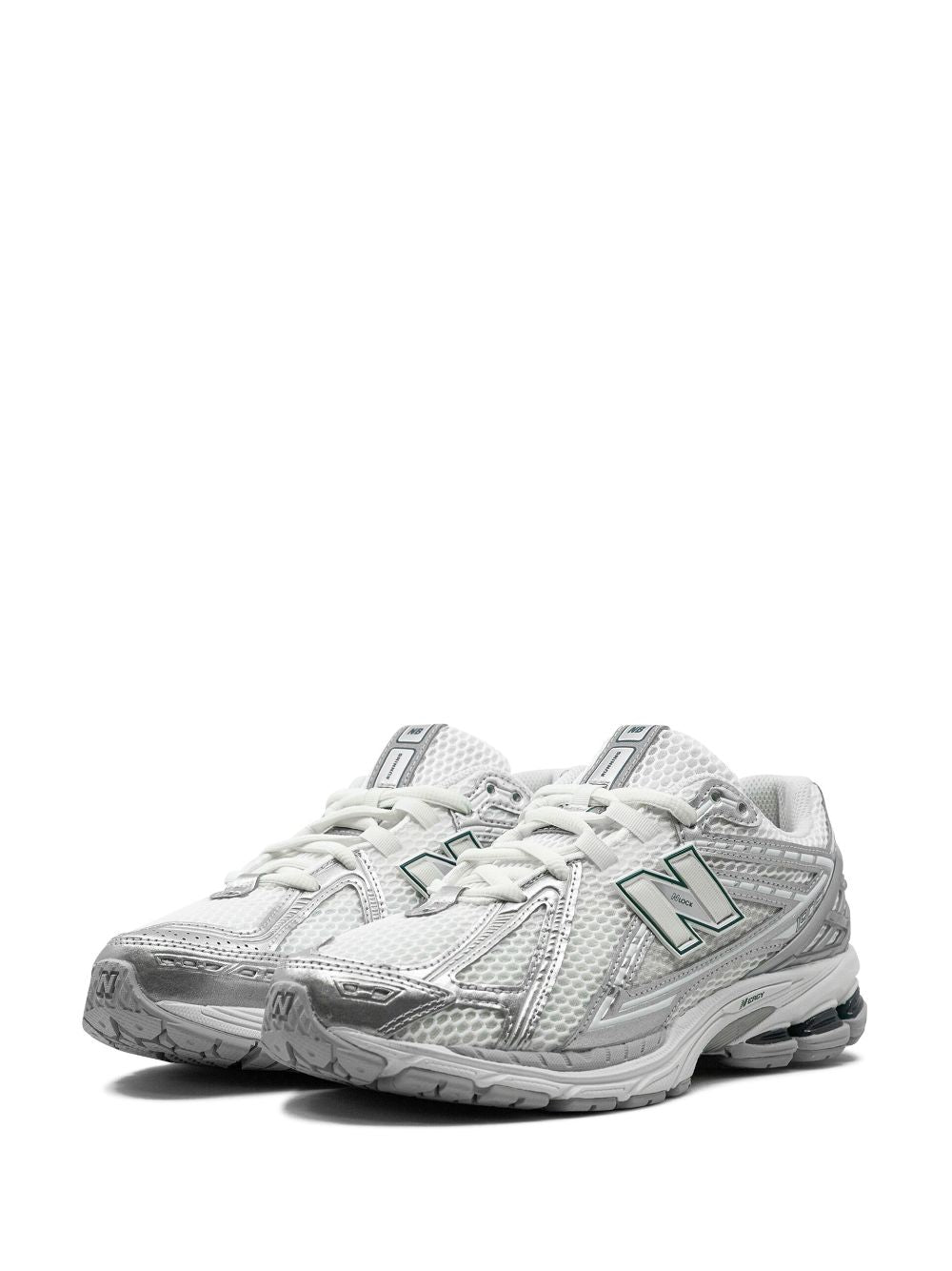 New Balance Sneakers Silver — Men’s Designer Sneakers