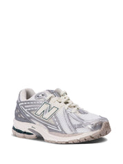 New Balance Sneakers Silver