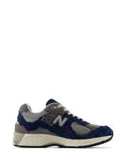 New Balance M2002D Sneakers for Men — Navy Blue