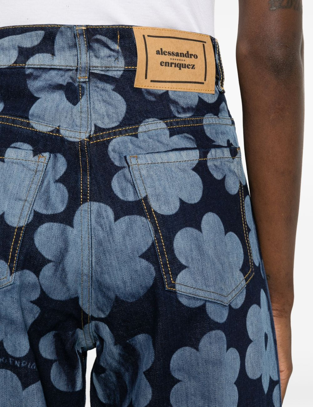 190186364---ss26---alessandroenriquez---p29denim036flowdn_1_p.jpg