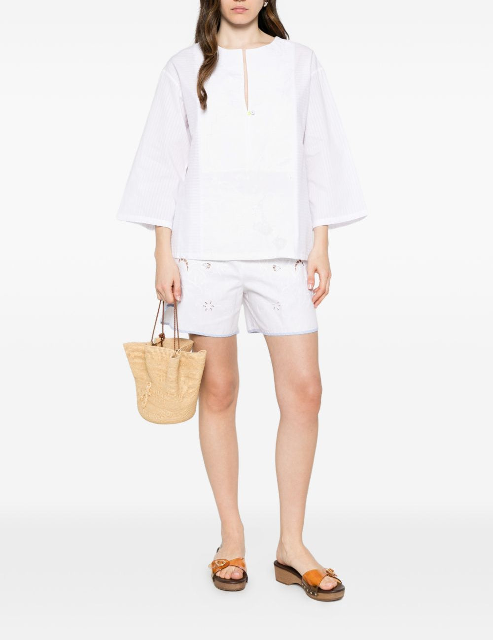 190188957---ss26---relaxre-lux---campiallwhite_1_p.jpg