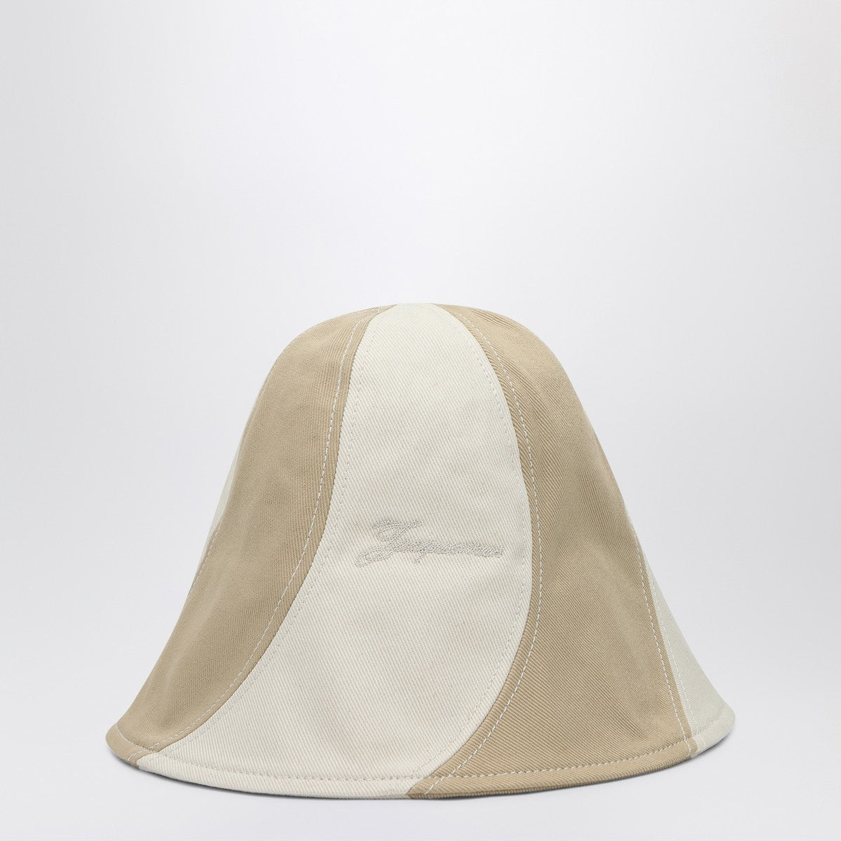 Chapeau bob en toile beige et blanc Jacquemus