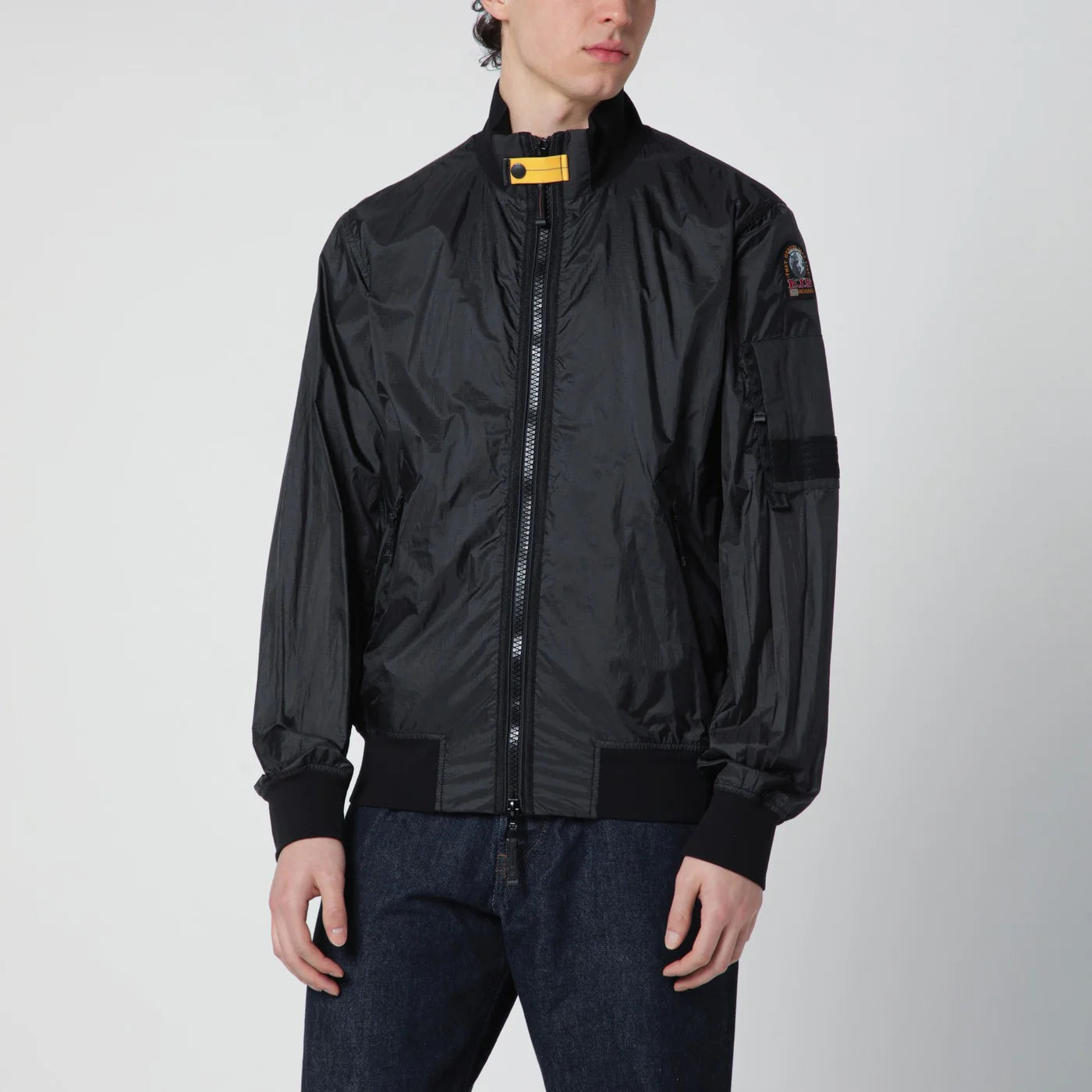 26SMPMJKRV03NY_S_PARA-0541.a.webp