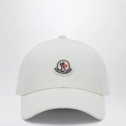 Moncler Baseball cap with a logo patch