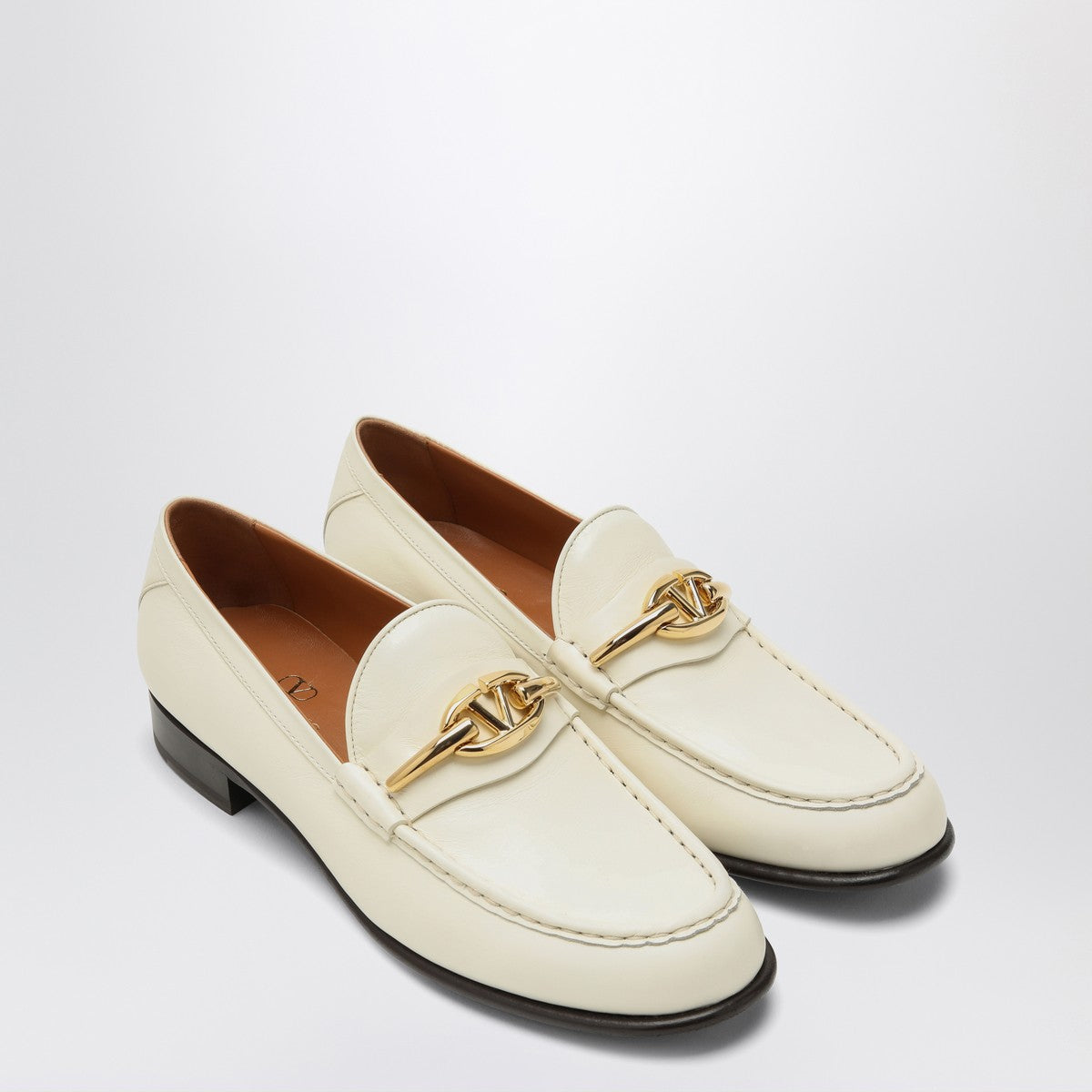 Valentino Garavani Ivory leather VLogo Signature loafer
