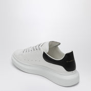 Baskets oversize blanches et noires Alexander McQueen en cuir de veau