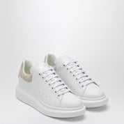 Baskets oversize blanches et patchouli Alexander McQueen en cuir de veau