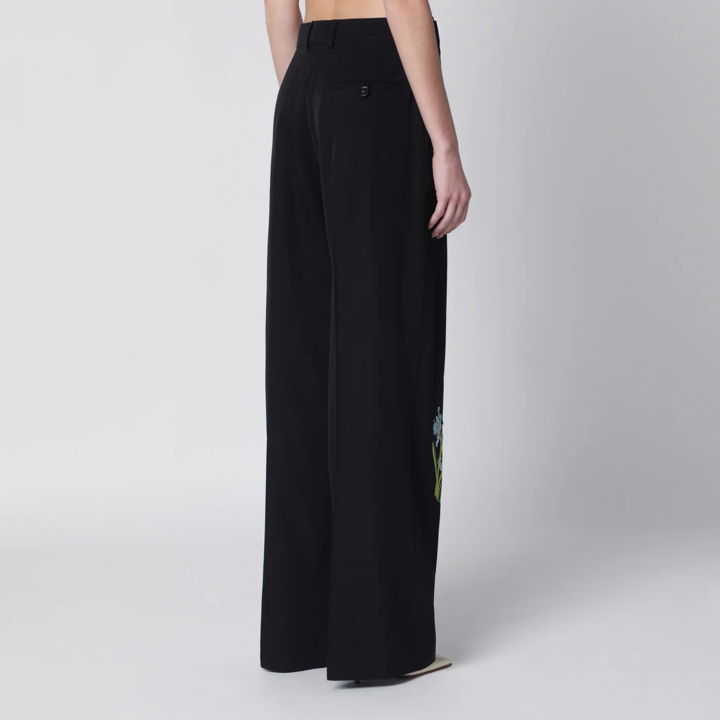 6440143HU704_S_STELL-1000.d.webp