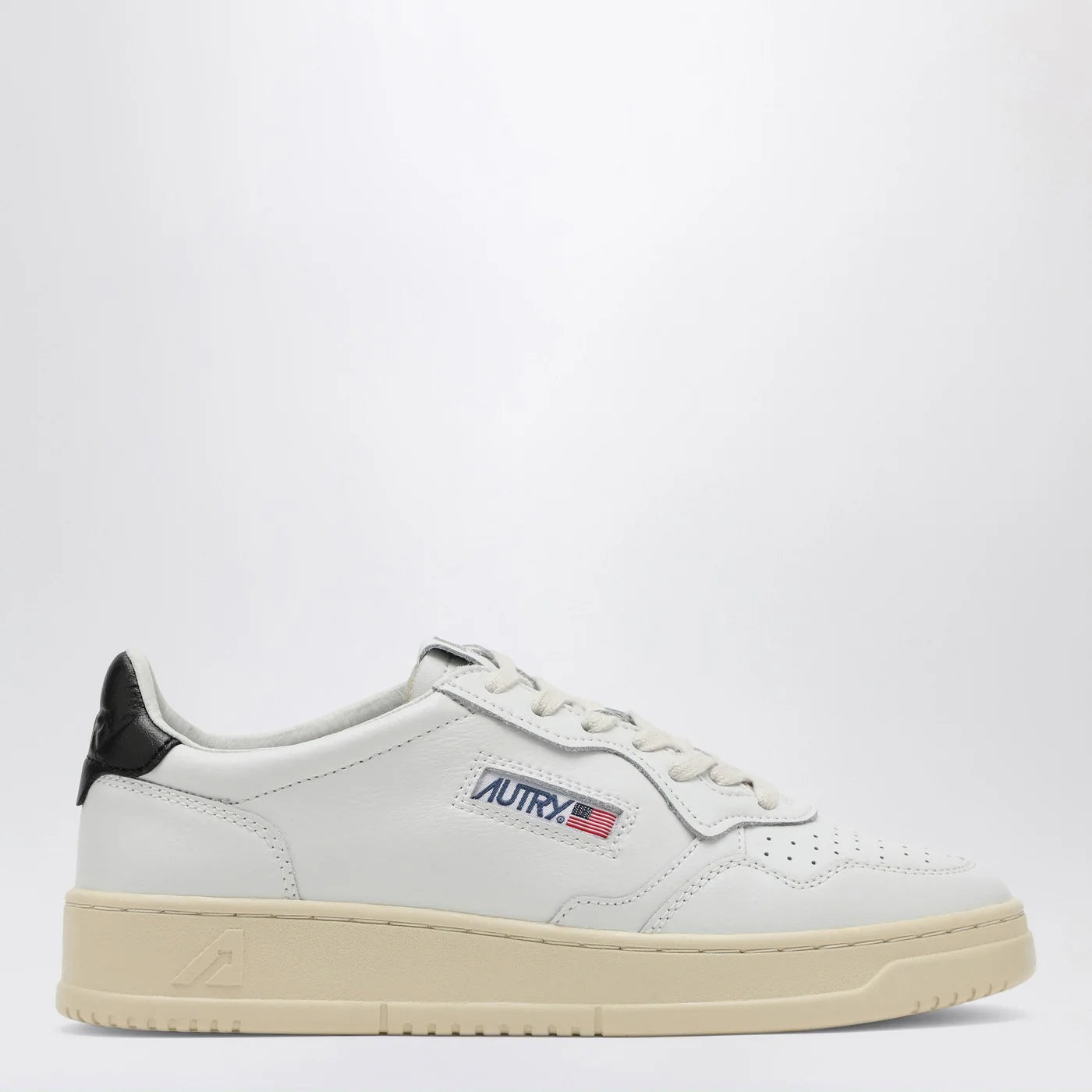 AULMLL22_S_AUTRY-LL22.a.webp