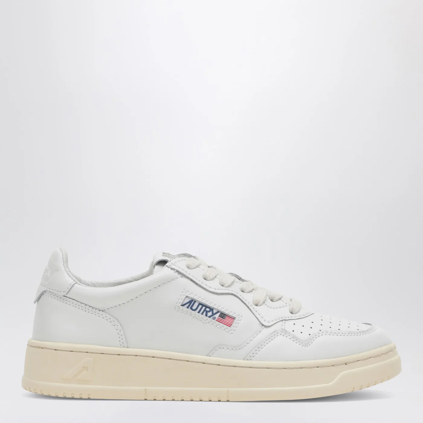 AUTRY Medalist Low white leather Sneakers