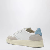 AUTRY Medalist Low Sneakers in white/light blue leather and suede