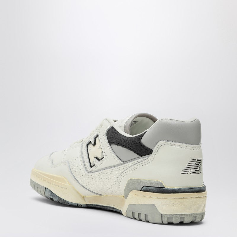 New Balance Low 550 white/grey sneakers in leather and suede